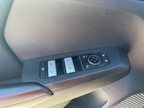 Used 2022 Mitsubishi Outlander ES image 3