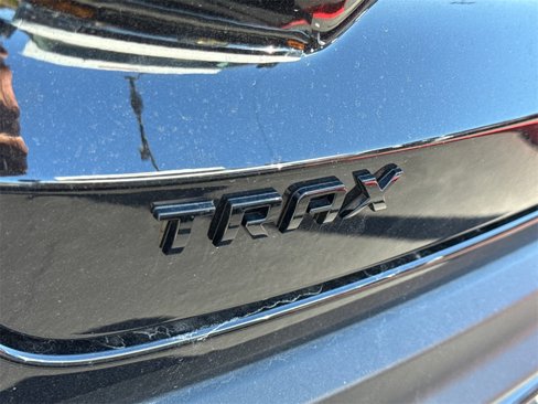 Used 2025 Chevrolet Trax RS w/ Sunroof Package image 6