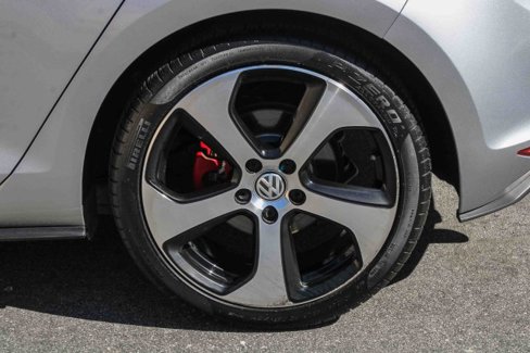 Used 2015 Volkswagen GTI SE image 10