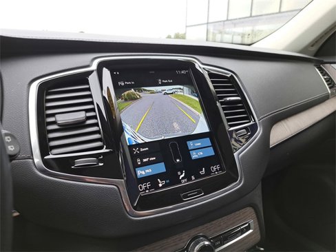 Used 2022 Volvo XC90 T6 Inscription w/ Advanced Package image 12