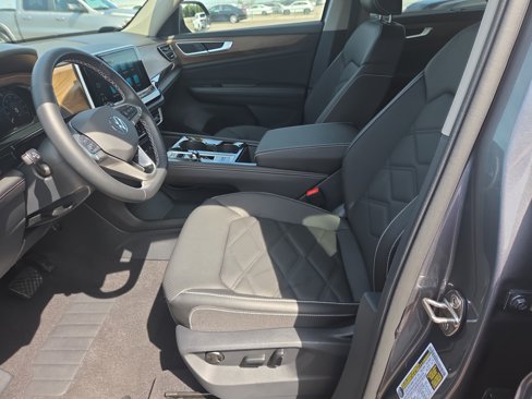 Used 2025 Volkswagen Atlas SE image 5