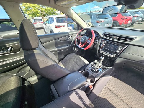 Used 2019 Nissan Rogue S image 9