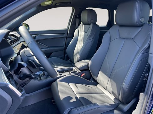 New 2025 Audi Q3 2.0T Premium image 9