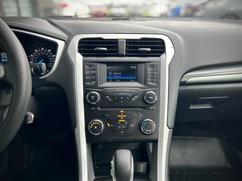 Used 2014 Ford Fusion SE image 11