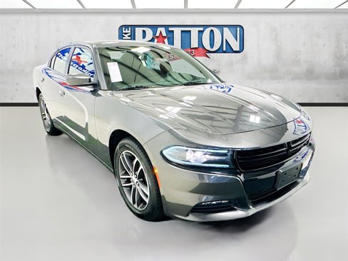 Used 2019 Dodge Charger SXT image 1