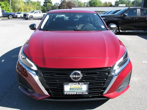Used 2024 Nissan Altima 2.5 SV image 11