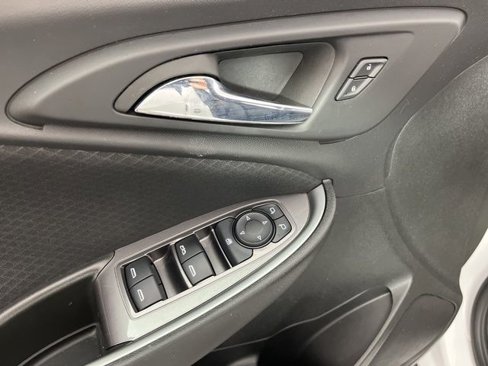 Used 2023 Chevrolet Malibu LT image 33