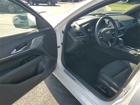 Used 2020 Cadillac CT4 Luxury w/ Sun And Sound Package image 11
