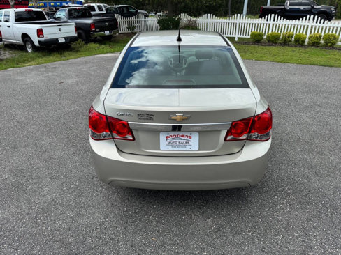 Used 2013 Chevrolet Cruze LS image 13