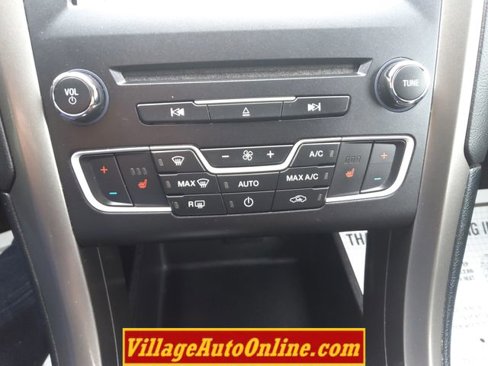 Used 2017 Ford Fusion SE w/ Fusion SE Technology Package image 41