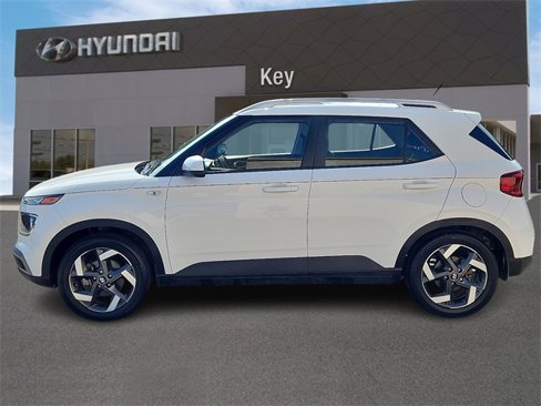 Certified 2023 Hyundai Venue SEL image 5