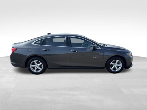 Used 2017 Chevrolet Malibu LS image 7