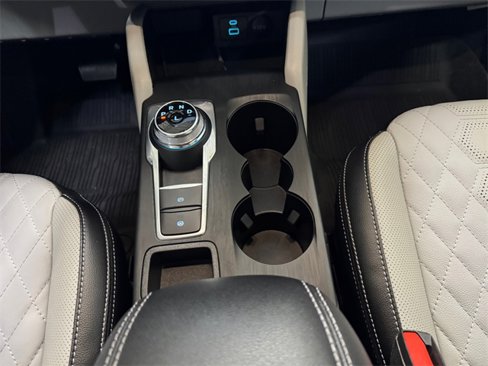 Used 2023 Ford Escape SE w/ PHEV Premium Package image 16