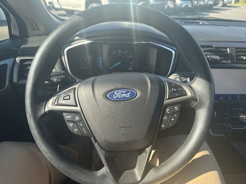 Used 2020 Ford Fusion SE image 22