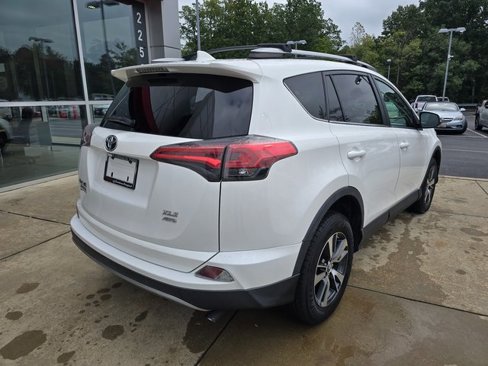 Certified 2018 Toyota RAV4 XLE image 8