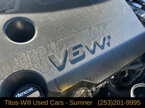 Used 2022 Chevrolet Traverse LT w/ LPO, Cargo Package image 30