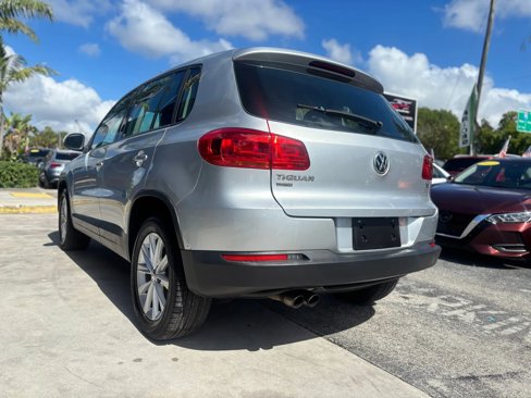Used 2018 Volkswagen Tiguan Limited w/ Alloy Wheels Package image 13