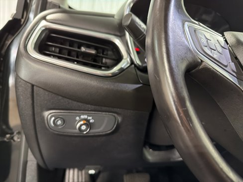 Used 2019 Chevrolet Equinox LT image 32