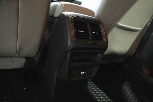 Used 2022 Volkswagen Taos SE image 8