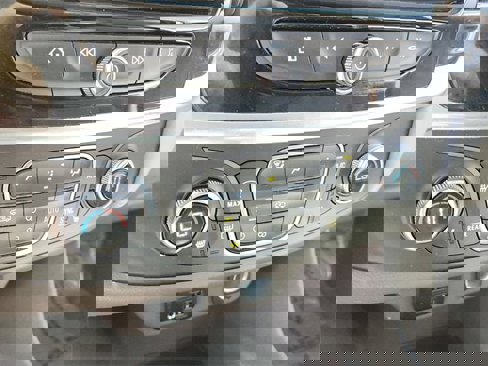 Used 2021 Chevrolet Traverse LT w/ LT Premium Package image 20