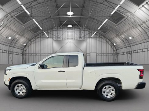 Used 2024 Nissan Frontier S w/ S Utility Package image 15