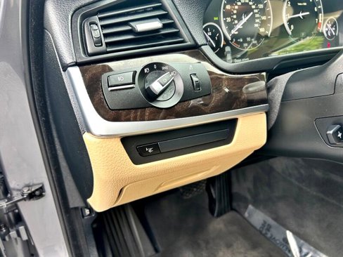 Used 2016 BMW 528i Sedan image 23