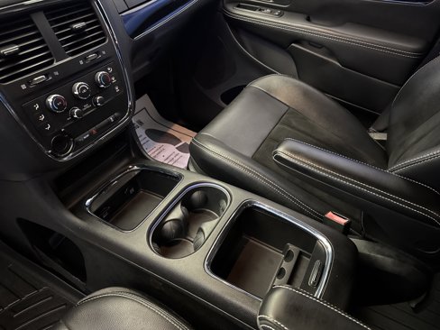 Used 2015 Dodge Grand Caravan SXT image 21