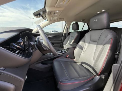 Certified 2023 Buick Envision Essence w/ Sport Touring Package image 15