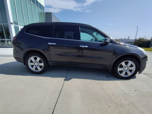Used 2016 Chevrolet Traverse LT w/ Style and Technology Package image 5