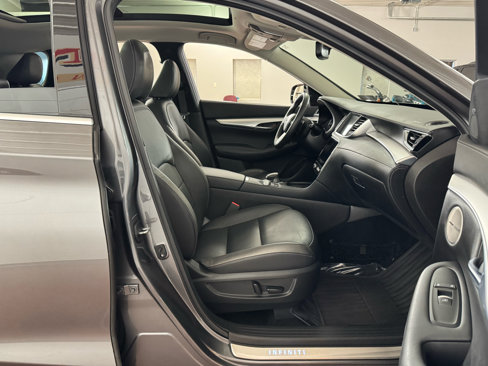 Used 2019 INFINITI QX50 Essential w/ Premium Heat Package image 40