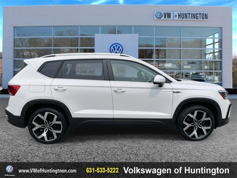 Used 2022 Volkswagen Taos SEL image 6