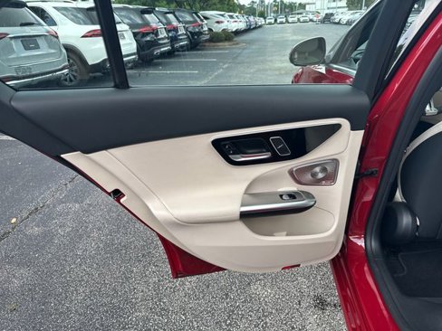 Used 2025 Mercedes-Benz C 300 Sedan image 25