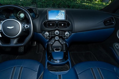 Used 2023 Aston Martin V8 Vantage Roadster image 20