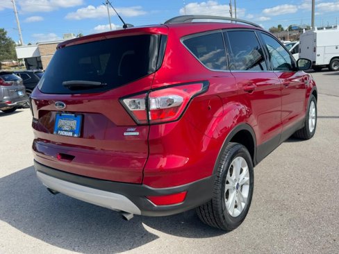 Used 2018 Ford Escape SE image 3