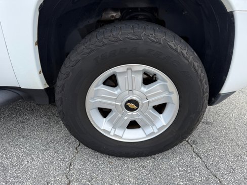 Used 2012 Chevrolet Suburban LT w/ Suspension Package, Off-Road image 18