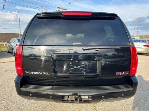 Used 2013 GMC Yukon XL SLT image 4