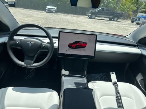 Used 2023 Tesla Model 3 Standard Range image 33