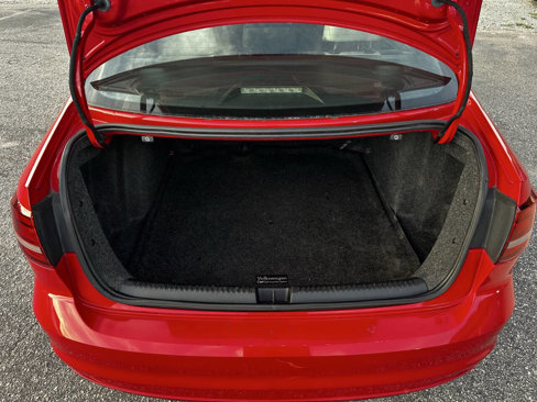 Used 2016 Volkswagen Jetta Sport image 15