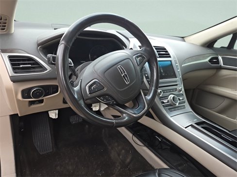 Used 2017 Lincoln MKZ Reserve w/ Technology Package image 10