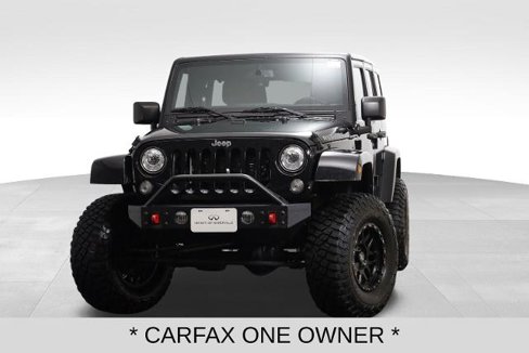 Used 2017 Jeep Wrangler Unlimited Rubicon w/ Connectivity Group image 2