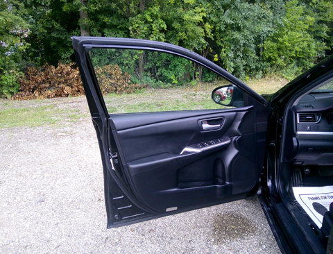 Used 2015 Toyota Camry XLE image 17