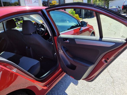 Used 2017 Volkswagen Jetta S image 15