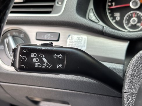 Used 2014 Volkswagen Passat TDI SE image 18