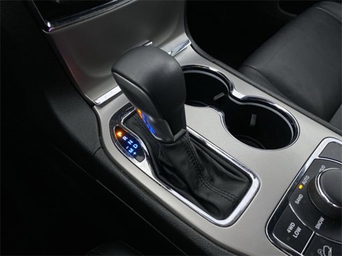 Used 2019 Jeep Grand Cherokee Limited image 22