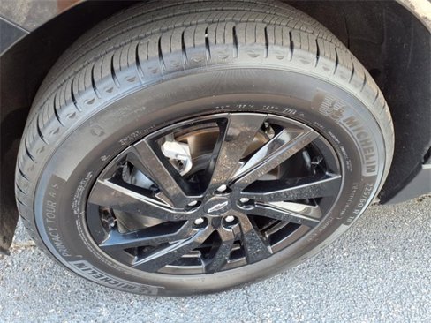 Used 2023 Chevrolet Equinox LS w/ LS Convenience Package image 8