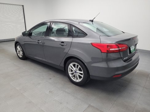 Used 2018 Ford Focus SE image 3