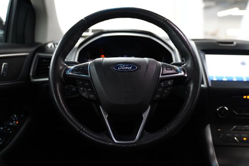 Used 2020 Ford Edge SEL image 18