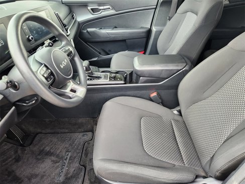 Used 2024 Kia Sportage LX image 12
