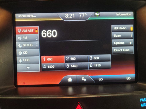 Used 2015 Ford Explorer Limited image 25