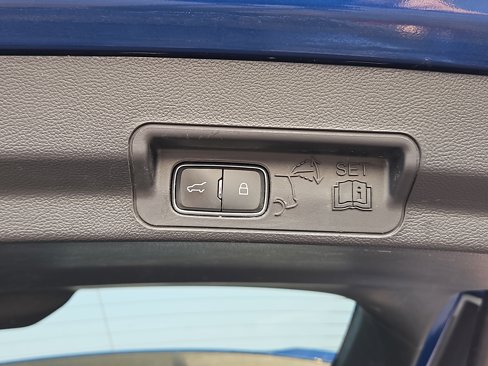 Certified 2022 Ford Explorer XLT w/ Equipment Group 202A image 29